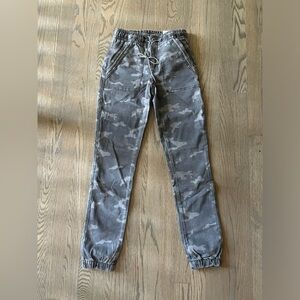 American Eagle jegging jogger camo